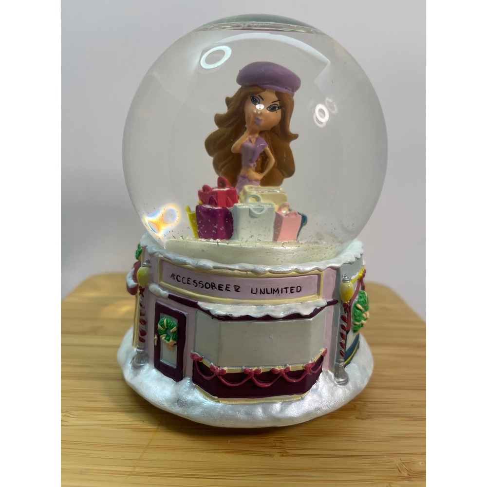 BRATZ Way Cool Musical Snow Globe Enesco MGA "Deck The Halls"